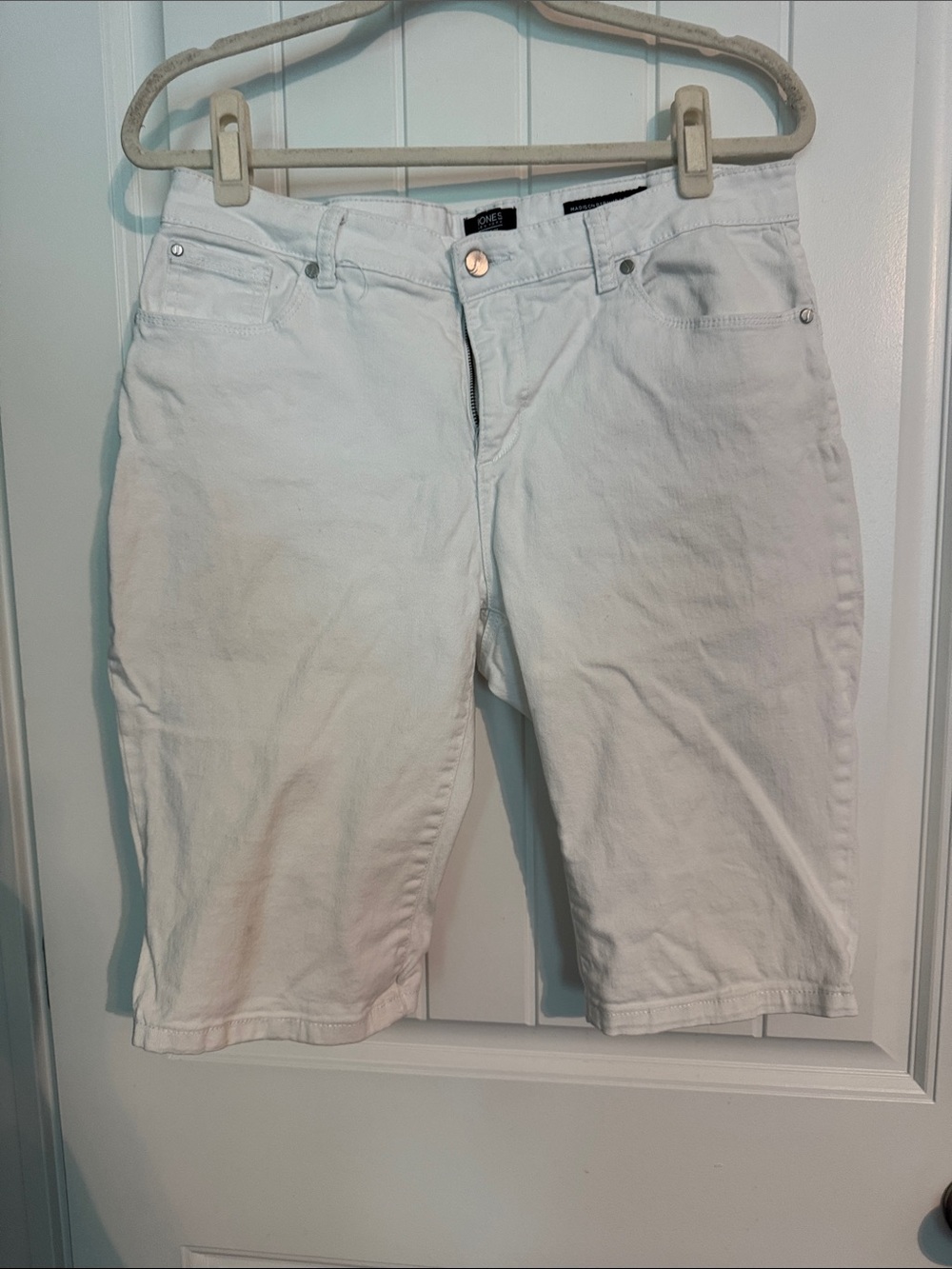Jones New York White Women's Bermuda Shorts